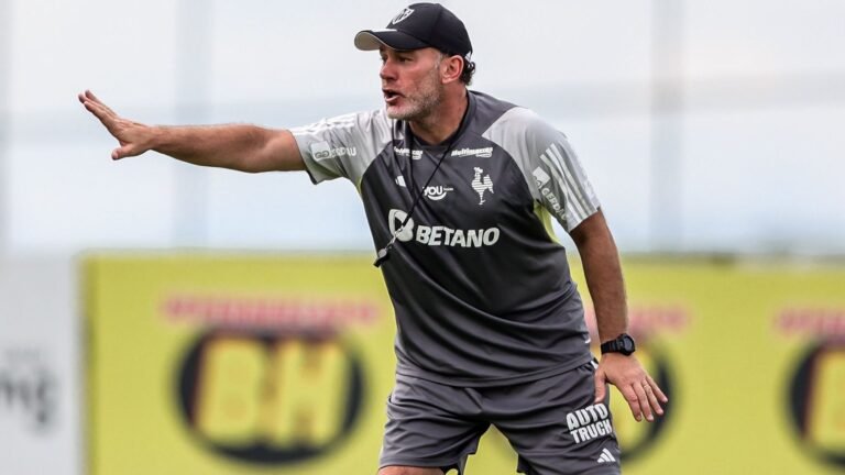 Milito é presentado como técnico do Atlético-MG: “O estilo será um só” Milito é presentado como técnico do Atlético-MG: “O estilo será um só”