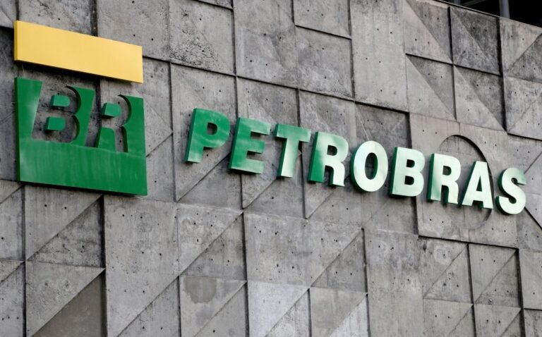 Pietro Mendes é reeleito na presidência do conselho da Petrobras Pietro Mendes é reeleito na presidência do conselho da Petrobras