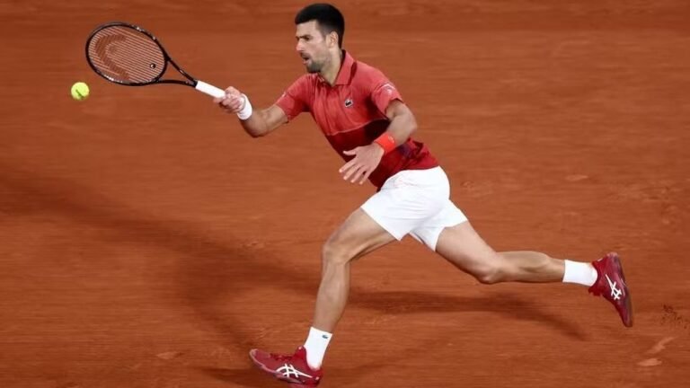 Djokovic atropela espanhol e mostra força na briga pelo título med Roland Garros Djokovic atropela espanhol e mostra força na briga pelo título med Roland Garros