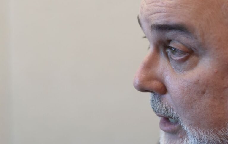 Em 1ª manifestação após demissão, Prates rebate acusação sobre demora na entrega de projetos Em 1ª manifestação após demissão, Prates rebate acusação sobre demora na entrega de projetos