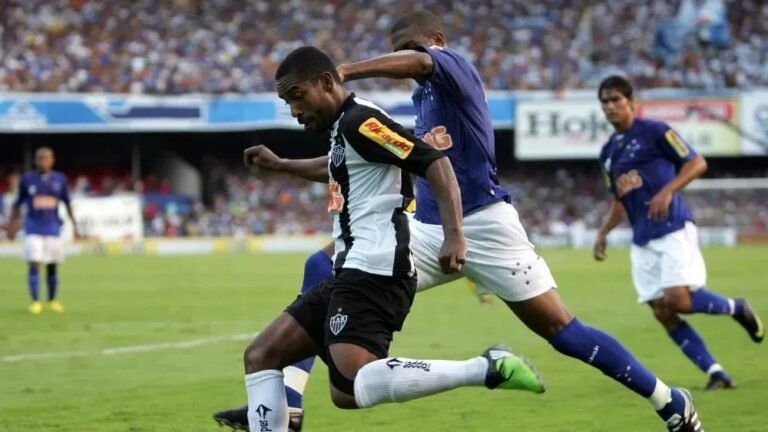 Ex-Galo relembra expulsão por entrada em Kerlon Foquinha Ex-Galo relembra expulsão por entrada em Kerlon Foquinha