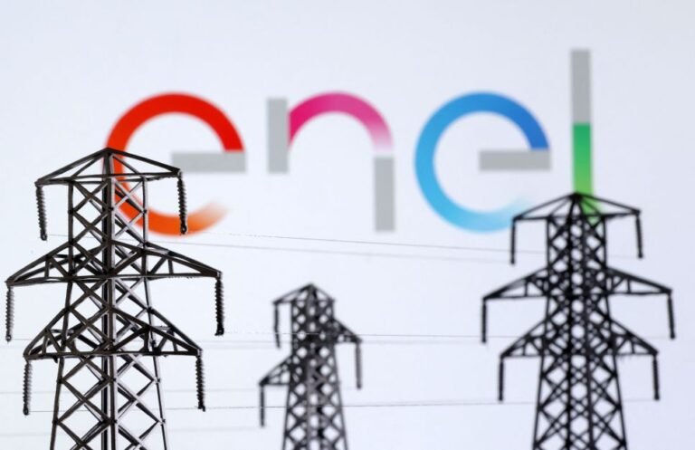 Aneel aprova redução de tarifa da Enel em SP; efeito médio para consumidor é de 2,43% Aneel aprova redução de tarifa da Enel em SP; efeito médio para consumidor é de 2,43%
